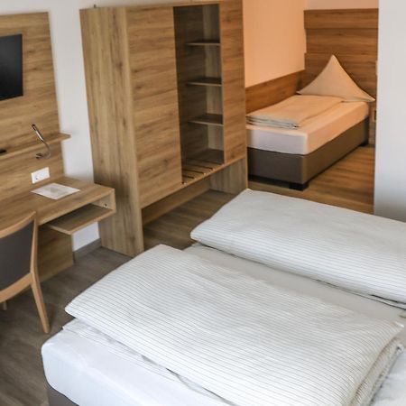 Hotel Adler Nattheim Екстер'єр фото