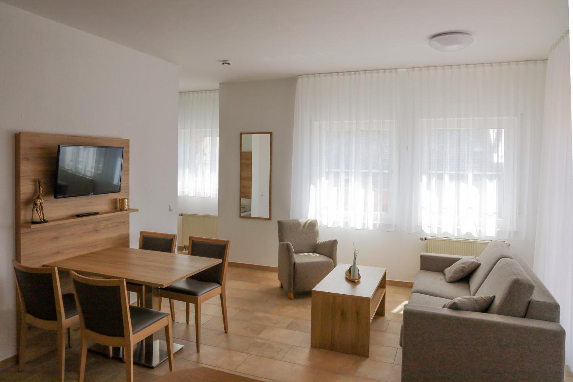 Hotel Adler Nattheim Екстер'єр фото